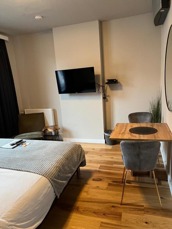 Goodnight Leuven Mini Hotel - Self Check-In Экстерьер фото