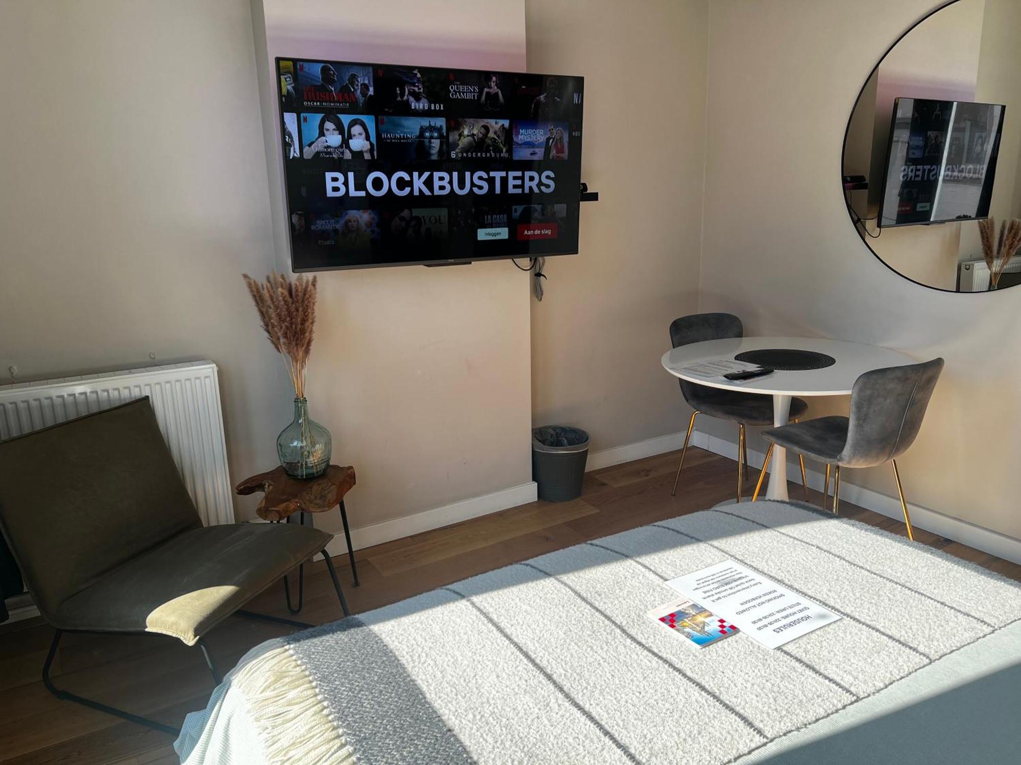 Goodnight Leuven Mini Hotel - Self Check-In Экстерьер фото